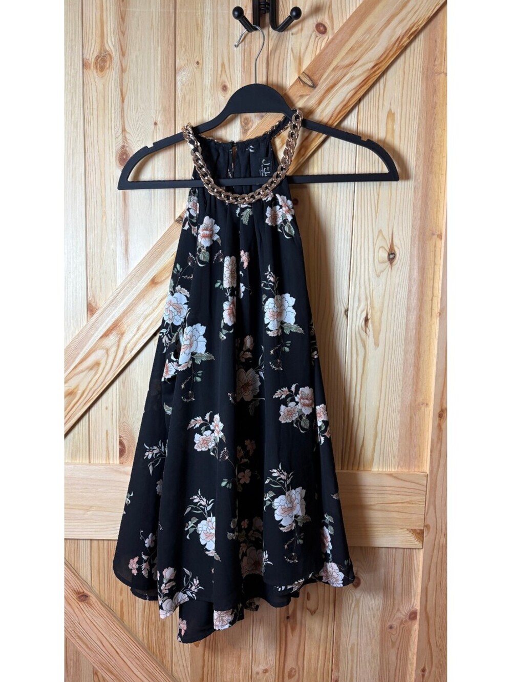 J for Justify Black Floral Halter Top with Gold Chain Detail Size 3X
